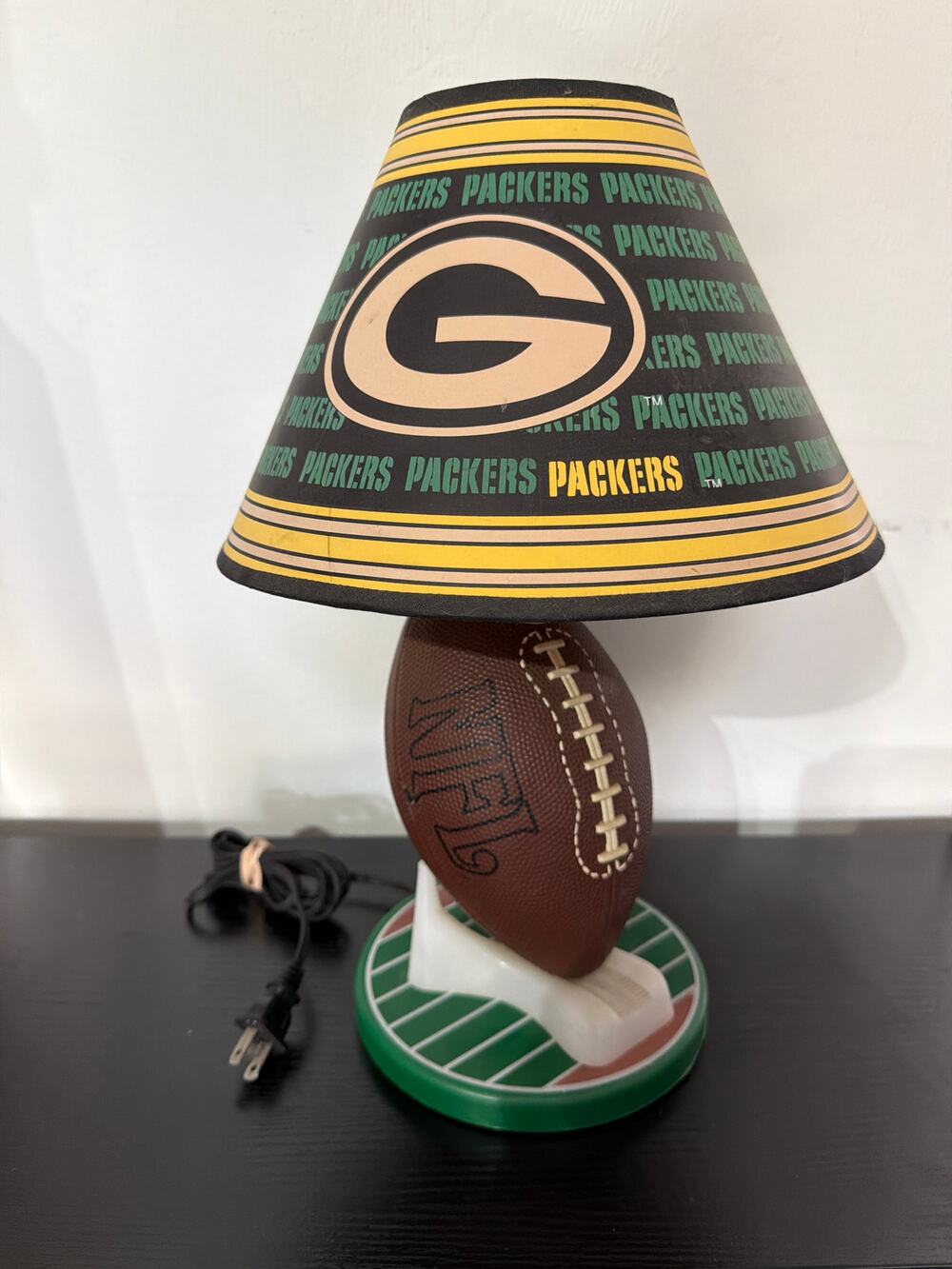 1997 NFL PACKERS Kick-Off Rubber Football On Tee/Tin Field Platform Table Lamp